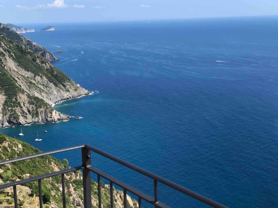 Villa Orangehouse Cinque Terre. Private Parking Riomaggiore Esterno foto
